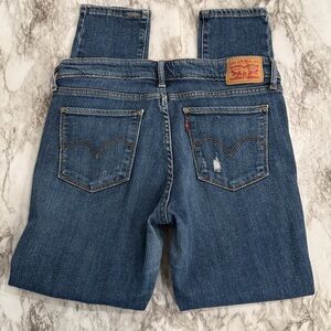 Levi’s 711 Skinny